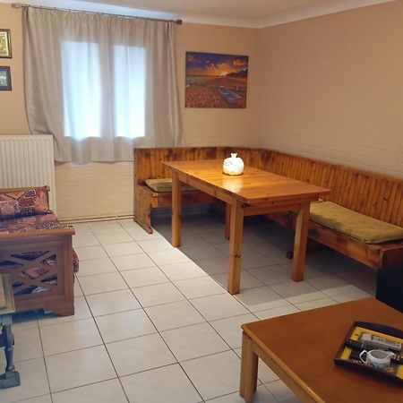 Apartamento Antonia Family House Near Airport Pórto Ráfti Exterior foto