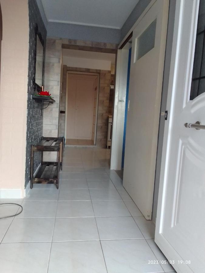 Apartamento Antonia Family House Near Airport Pórto Ráfti Exterior foto