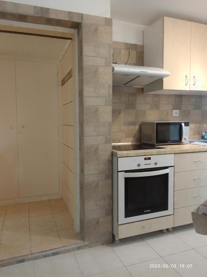 Apartamento Antonia Family House Near Airport Pórto Ráfti Exterior foto