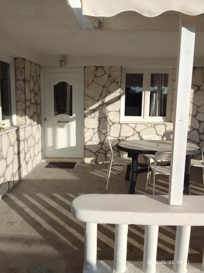 Apartamento Antonia Family House Near Airport Pórto Ráfti Exterior foto