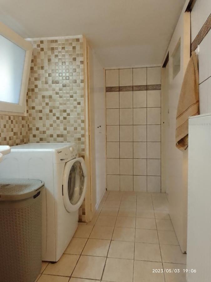 Apartamento Antonia Family House Near Airport Pórto Ráfti Exterior foto