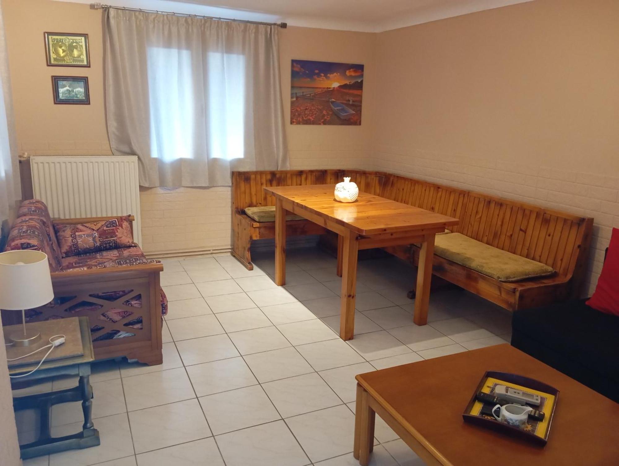 Apartamento Antonia Family House Near Airport Pórto Ráfti Exterior foto